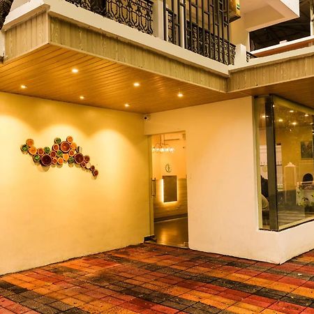 Coastal Pearl Hotel Miramar Panaji Bagian luar foto