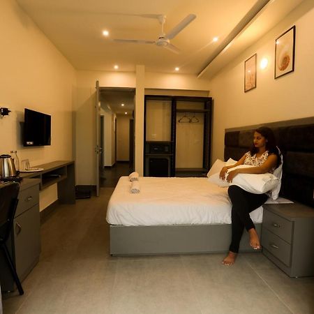 Coastal Pearl Hotel Miramar Panaji Bagian luar foto