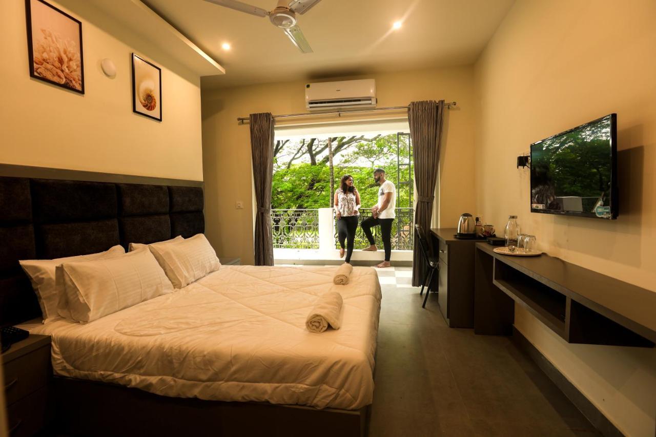 Coastal Pearl Hotel Miramar Panaji Bagian luar foto