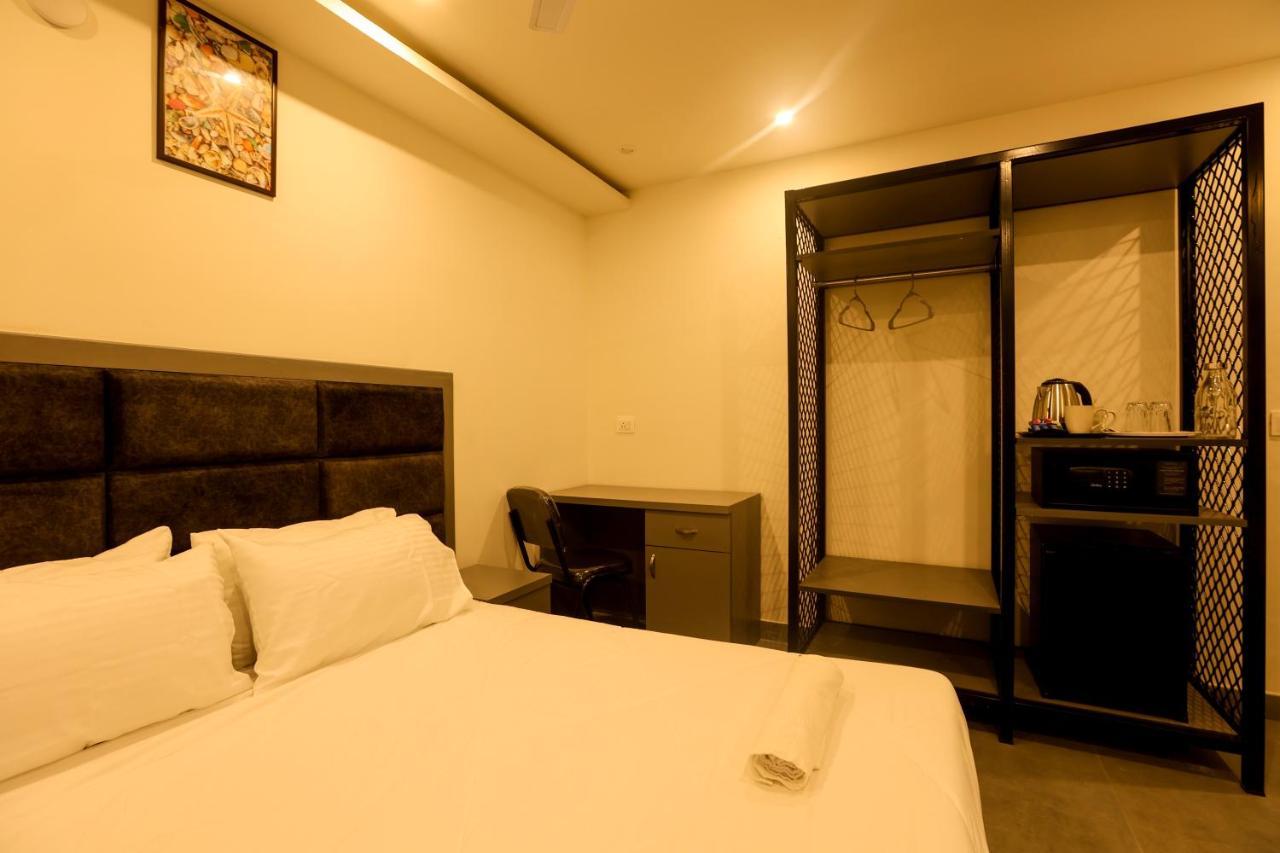 Coastal Pearl Hotel Miramar Panaji Bagian luar foto