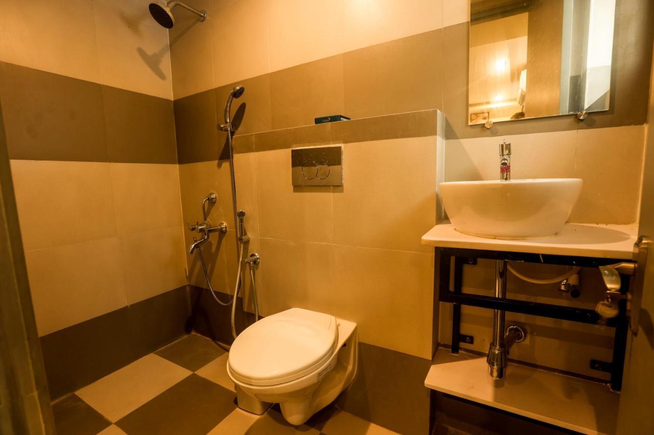 Coastal Pearl Hotel Miramar Panaji Bagian luar foto