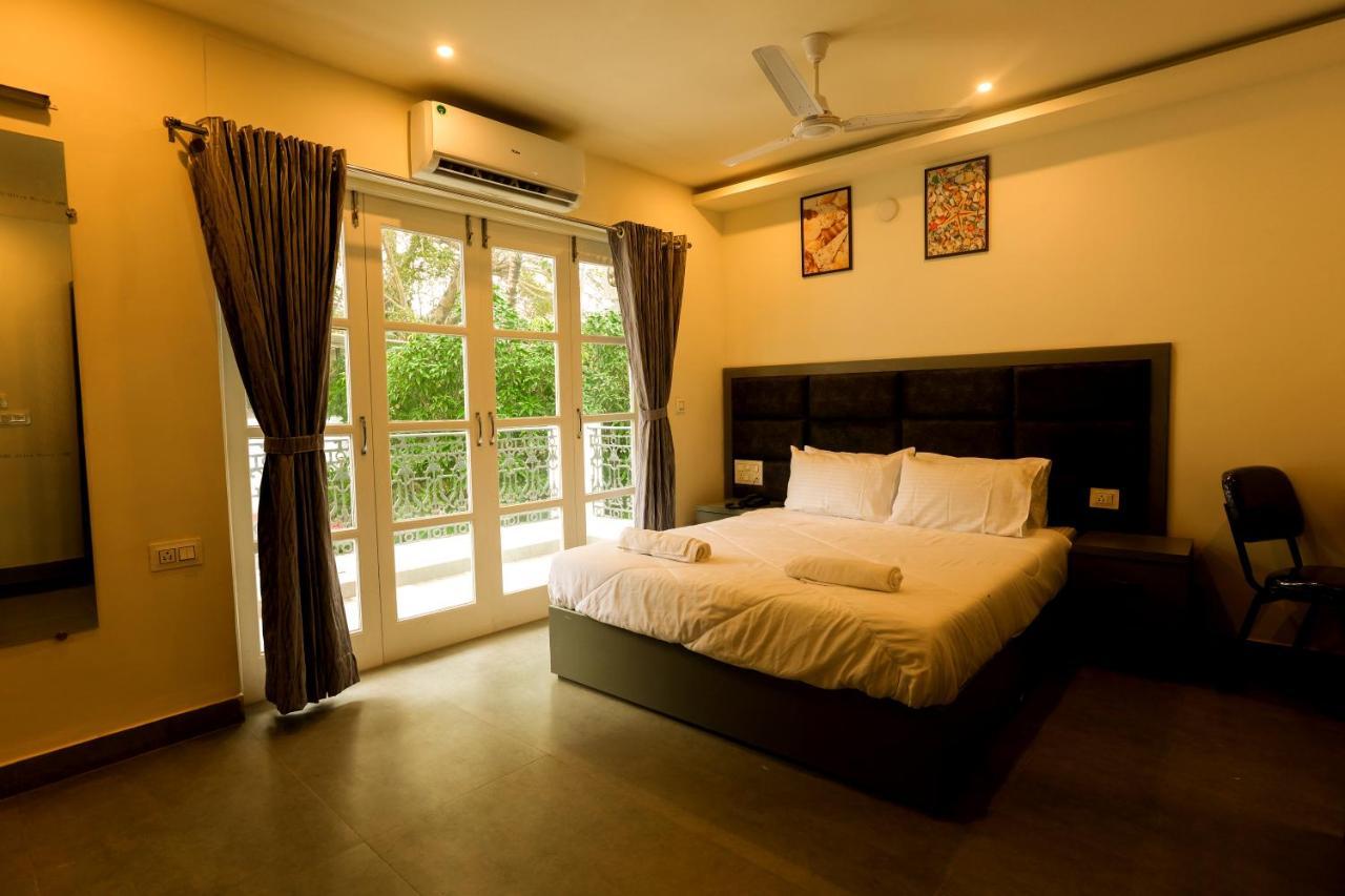 Coastal Pearl Hotel Miramar Panaji Bagian luar foto
