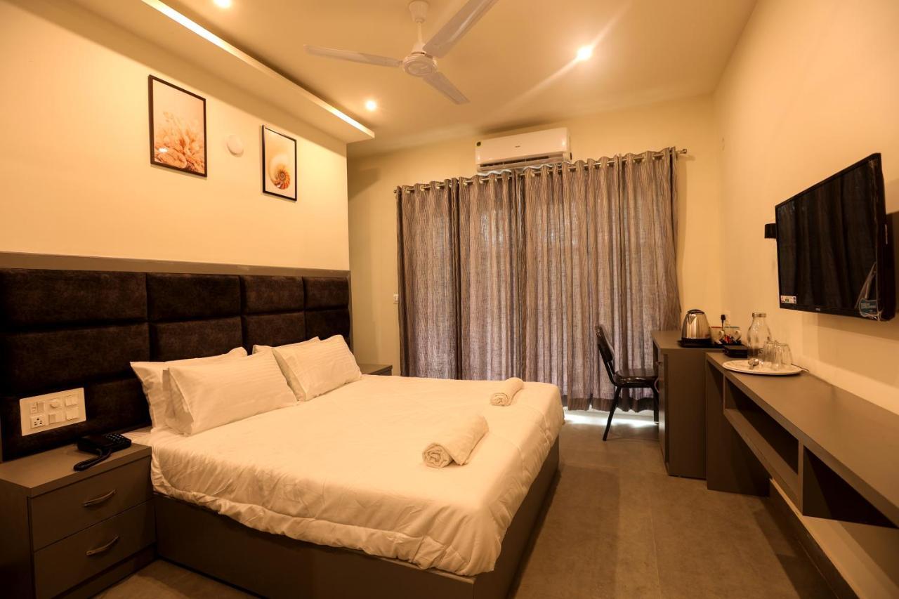 Coastal Pearl Hotel Miramar Panaji Bagian luar foto